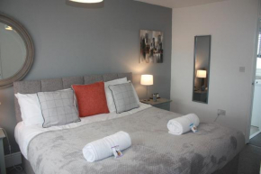Berwicks House - NEC & Airport - Stylish 3-bed house with garden